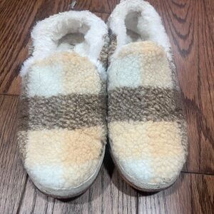Toms Women’s Slippers in Cream and Brown Plaid